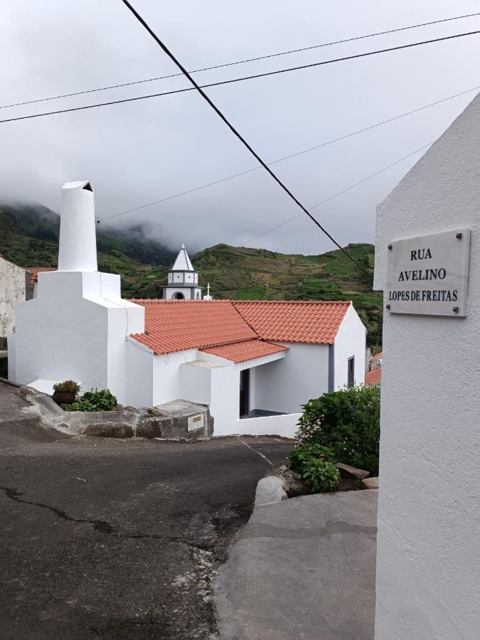 Alojamento Local M&I Lajes das Flores Exteriör bild